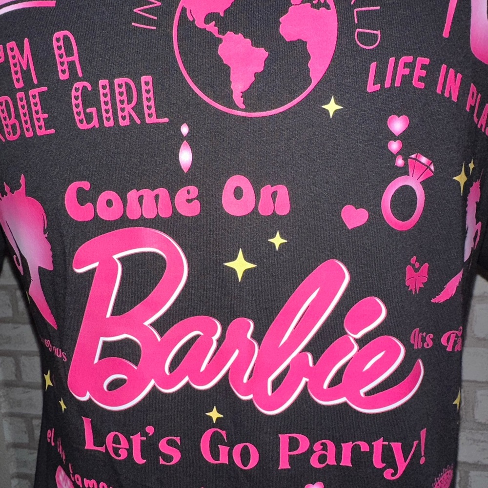 I’m a Barbie girl unisex short sleeve  T-shirt - Picture 7 of 7
